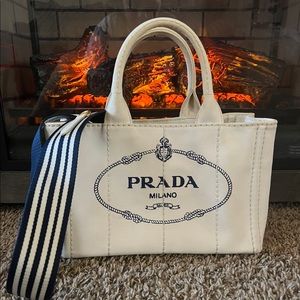 Prada Canapa